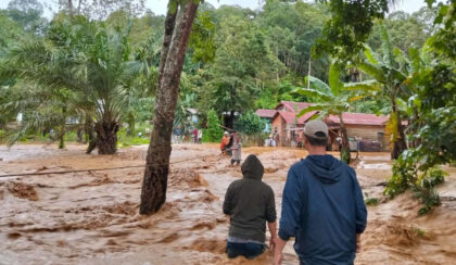 Kondisi banjir yang melanda wilayah Kabupaten Padang Sidempuan, Provinsi Sumatera Utara pada Selasa (25/11/2025). (Foto: Dok BPBD Kabupaten Padang Sidempuan)