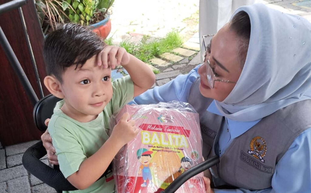Anggota Komisi IX DPR RI Lucy Kurniasari secara rutin menyapa dan memotivasi ibu-ibu hamil dan ibu-ibu yang memiliki balita untuk bersama-bersama menekan stunting. (Foto: Dok RUZKA INDONESIA)