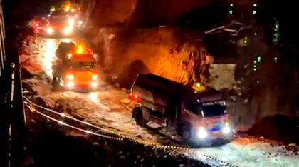 Tujuh Mobil Tangki harus menempuh perjalanan sekitar empat hingga tujuh jam dari Storage Hub Mobil Tangki Blang Rakal, Kabupaten Bener Meriah, untuj menyalurkan BBM jenis Pertalite sebanyak 48 Kiloliter (KL) dan Biosolar sebanyak 8 Kiloliter (KL). (Foto: Dok RUZKA INDONESIA)