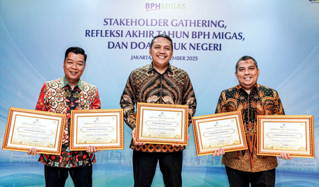 BPH Migas memberikan apresiasi kepada Pertamina Patra Niaga yang telah menunjukkan kinerja dan berkontribusi dalam penyaluran BBM subsidi dan kompensasi negara sepanjang 2025, termasuk dalam menjaga layanan energi di wilayah terdampak bencana. (Foto: Dok RUZKA INDONESIA)