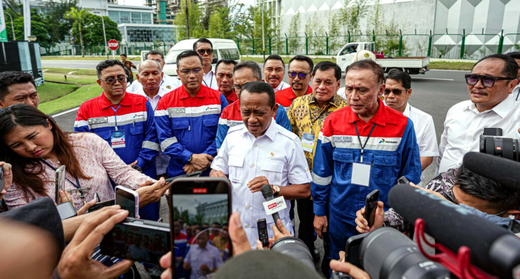 Menteri Energi dan Sumber Daya Mineral Bahlil Lahadalia menyampaikan bahwa RDMP Balikpapan beserta fasilitas pendukungnya, termasuk Fuel Terminal Tanjung Batu, merupakan proyek strategis nasional yang berperan penting dalam mengurangi ketergantungan impor energi. (Foto: Dok RUZKA INDONESIA)