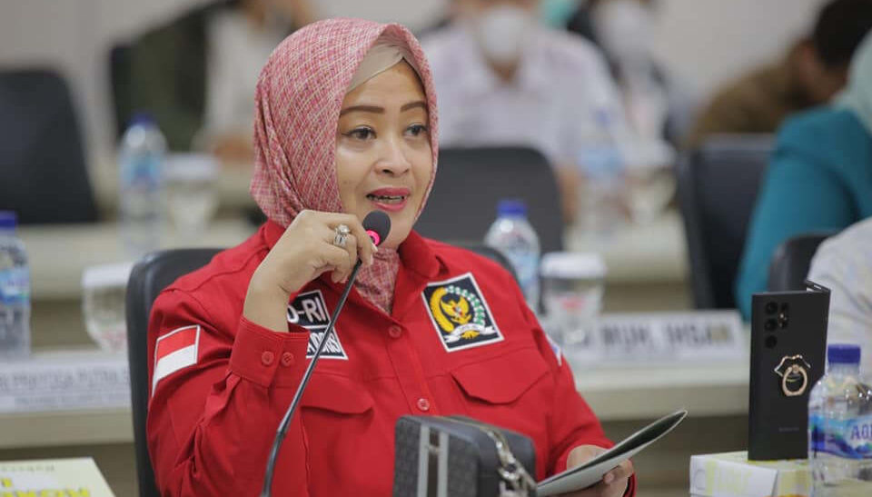 Anggota DPD RI Dapil DKI Jakarta Fahira Idris menilai kebijakan revitalisasi 71 ribu sekolah ini bukan sekadar proyek pembangunan fisik, melainkan investasi jangka panjang dalam pembangunan sumber daya manusia. (Foto: Dok RUZKA INDONESIA)
