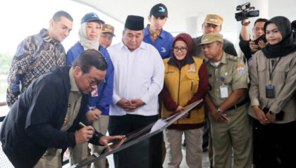 Gubernur DKI Jakarta Pramono Anung meresmikan Waduk Cilangkap Batu Licin di Jakarta Timur, Senin (12/1) pagi. (Foto: Dok RUZKA INDONESIA)