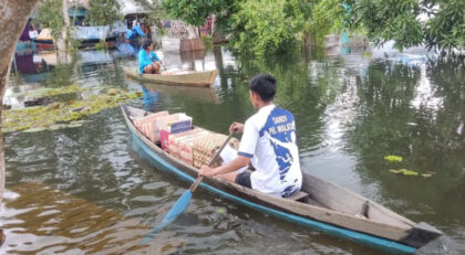 Rumah BUMN hadir nyata di saat krisis melalui aksi kemanusiaan Tanggap Bencana bagi warga terdampak banjir di Desa Lok Baintan Dalam, Kecamatan Sungai Tabuk, Kalimantan Selatan. (Foto: Dok RUZKA INDONESIA)