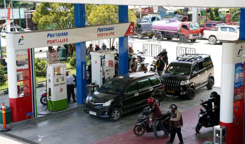 BPH Migas bersama PT Pertamina Patra Niaga telah meningkatkan stok BBM subsidi pada dua SPBU di Kabupaten Manokwari dengan kuota penyaluran harian masing-masing sebesar 15 KL per SPBU. (Foto: Dok RUZKA INDONESIA)