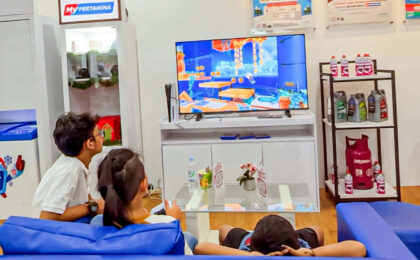 Saat tiba di rest area, masyarakat tinggal masuk, menunjukkan aplikasi MyPertamina, kemudian bisa menikmati semua secara gratis di Serambi MyPertamina. (Foto: Dok RUZKA INDONESIA)