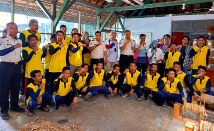 Sinergi antara Agrominafiber dan Rutan Kebumen sebagai langkah strategis dalam menjaga kesinambungan produksi dan ketersediaan bahan baku sehingga warga binaan telah mampu menghasilkan serat pelepah pisang dengan kualitas yang terus meningkat. (Foto: Dok RUZKA INDONESIA)