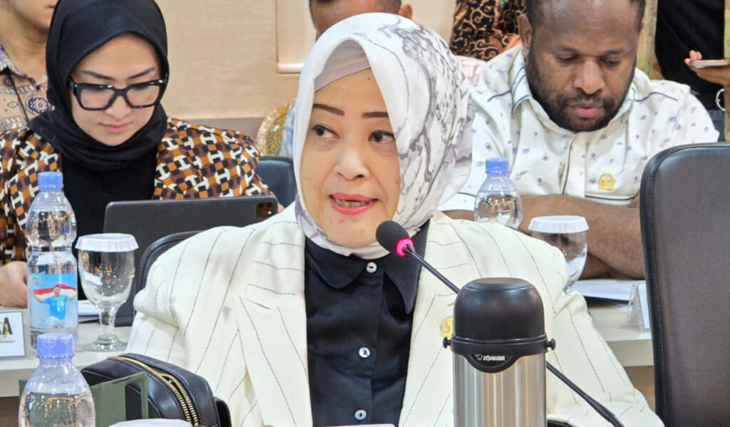 Anggota DPD RI Dapil DKI Jakarta Fahira Idris menilai Rakornas Pemerintah Pusat dan Daerah Tahun 2026 menjadi ruang refleksi atas berbagai tantangan nyata yang dihadapi daerah, mulai dari keterbatasan fiskal, kapasitas birokrasi yang timpang, hingga tumpang tindih regulasi dan koordinasi lintas kementerian/lembaga. (Foto: Dok RUZKA INDONESIA)