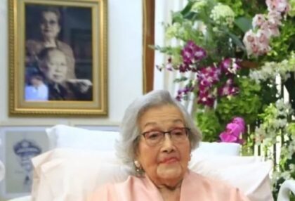 Meriyati Roeslani Hoegeng atau yang akrab disapa Eyang Meri, wafat pada Selasa (3/2/2026) pukul 13.24 WIB dalam usia 100 tahun.