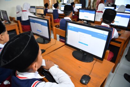 Kemendikdasmen mencatat 8.568.828 siswa jenjang SD/MI dan SMP/MTs dari seluruh Indonesia sudah terdaftar mengikuti TKA.
