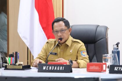 Menteri Dalam Negeri (Mendagri) Muhammad Tito Karnavian resmi menerbitkan Surat Edaran (SE) Nomor 600.11/889/SJ tertanggal 18 Februari 2026. SE ini menginstruksikan pemerintah daerah (pemda) di seluruh Indonesia untuk mendukung pelaksanaan Gerakan Indonesia Aman, Sehat, Resik, dan Indah (ASRI).