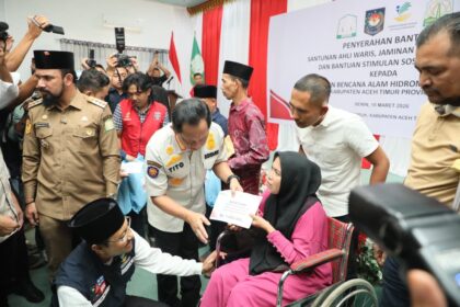 Mendagri sekaligus Ketua Satuan Tugas Percepatan Rehabilitasi dan Rekonstruksi (Satgas PRR) Pascabencana Sumatera, Muhammad Tito Karnavian, saat menghadiri Penyerahan Bantuan Pemerintah untuk Penanganan Korban Bencana Alam di Pendopo Bupati Aceh Timur, Aceh, Senin (16/3/2026). (Foto: Satgas PRR)