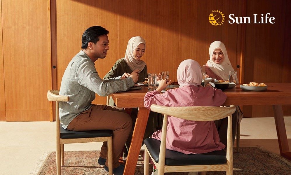Sebagai salah satu penyedia solusi berbasis syariah, Sun Life Indonesia menghadirkan layanan melalui prinsip tolong-menolong (tabarru’), di mana peserta saling membantu menghadapi risiko sesuai prinsip syariah.