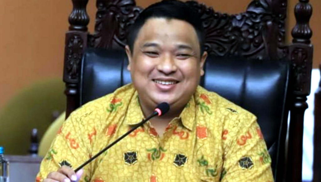 Pakar Kebijakan Publik sekaligus anggota Departemen Kajian Transportasi dan Konektivitas Wilayah Himpunan Alumni IPB, Bimo Andono menilai, insiden mobil listrik di perlintasan kereta api seharusnya menjadi momentum bagi pemerintah untuk melakukan evaluasi menyeluruh terhadap sistem transportasi nasional, khususnya dalam menghadapi era elektrifikasi dan digitalisasi. (Foto: Dok RUZKA INDONESIA)