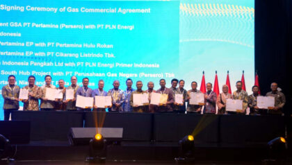 Perjanjian tersebut ditandatangani oleh Direktur Utama Pertamina Patra Niaga, Mars Ega Legowo Putra, bersama Direktur PT Medco E&P Sakakemang BV, Ronald Gunawan, dan disaksikan langsung oleh Kepala SKK Migas, Djoko Siswanto, di The Indonesian Petroleum Association Convention and Exhibition (IPA Convex) 2026, ICE BSD City, Tangerang, Rabu (20/05/2026). (Foto: Dok RUZKA INDONESIA)