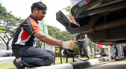 Program uji emisi gratis dilaksanakan di 14 SPBU wilayah Jabodetabek, yang berlangsung pada 9–10 Mei 2026 (Tahap I) dan 23–24 Mei 2026 (Tahap II) dengan menargetkan sebanyak 7.000 kendaraan di wilayah Jabodetabek. (Foto: Dok RUZKA INDONESIA)