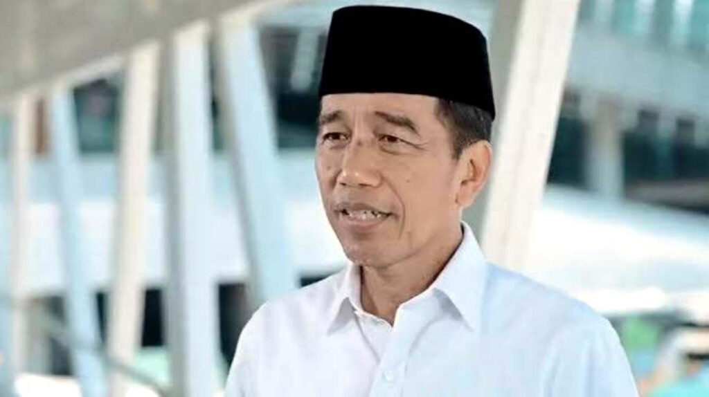 Pengamat Komunikasi Politik Universitas Esa Unggul Jakarta M Jamiluddin Ritonga melihat, efek getar itu harus dapat ditunjukkan dari tempat di mana sambutan dan dukungan kepada Joko Widodo yang besar berawal dari Lampung. Bila hal itu tidak terjadi, maka safarinya ke daerah lain akan sulit sukses, termasuk dalam mendongkrak elektoral PSI. (Foto: Dok RUZKA INDONESIA)