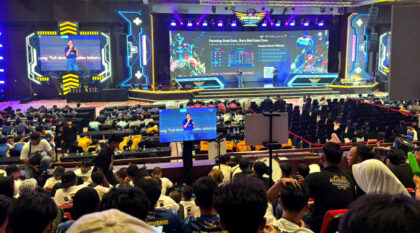Suasana acara Turnamen eSports Kapolda Jateng Cup 2026 yang dibuka Kapolda Jateng Irjen Pol Ribut Hari Wibowo juga diikuti PT Indo Premier Sekuritas (IPOT) dengan menggelar program literasi keuangan bertajuk "Generasi Jateng Cerdas Rupiah" yang menyasar komunitas eSports dan generasi muda. (Foto: Dok RUZKA INDONESIA)