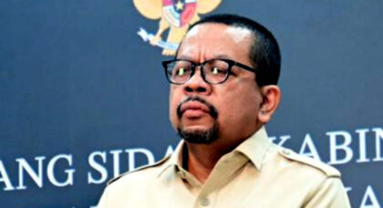 Respons Kepala Badan Komunikasi Pemerintah (BKP) Muhammad Qodari itu akan semakin membuat mahasiswa bertahan pada tuntutannya. Bahkan bisa saja mahasiswa akan semakin mengintensifkan tuntutannya dengan jumlah mahasiswa yang terus membesar. (Foto: Dok RUZKA INDONESIA)