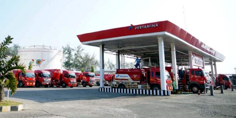 Langkah yang terus diperkuat Pertamina Patra Niaga dilakukan agar distribusi berlangsung sesuai rencana dan kebutuhan masyarakat dapat terpenuhi dengan baik. (Foto: Dok RUZKA INDONESIA)