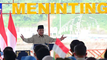 Presiden Prabowo Subianto menyampaikan sambutannya saat meresmikan pembangunan lima bendungan yang tersebar di sejumlah wilayah di Indonesia, di Bendungan Meninting, Kabupaten Lombok Barat, Provinsi Nusa Tenggara Barat (NTB), pada Jumat, 10 Juli 2026. (Foto: BPMI Setpres/Muchlis Jr/Dok RUZKA INDONESIA)