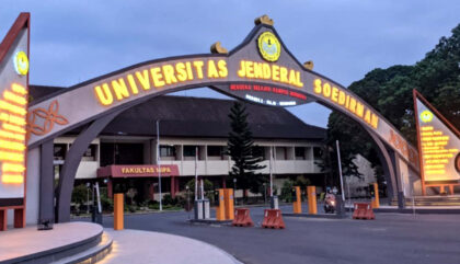 Menurut Pengamat Komunikasi Politik Universitas Esa Unggul Jakarta M Jamiluddin Ritonga, ketiga petinggi Unsoed itu telah mencederai kepercayaan publik dan mengkhianati marwah dunia akademik. (Foto: Dok RUZKA INDONESIA)