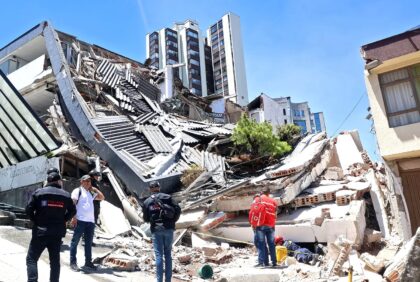 Kondisi bangunan yang roboh akibat gempa berkekuatan magnitudo 7,4 di wilayah barat Kolombia. (Foto: AFP)