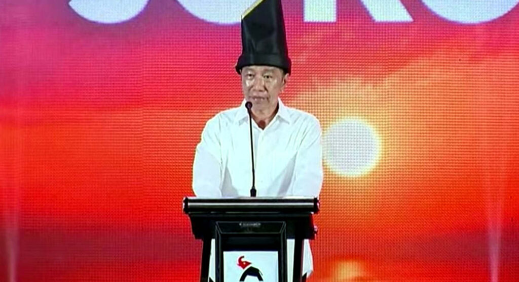 Pengamat Komunikasi Politik Universitas Esa Unggul Jakarta, M Jamiluddin Ritonga melihat PSI berharap melalui safari politik Jokowi yang memberi dampak terjadi penguatan pada pemilih PSI. Setidaknya pemilih PSI tidak lari ke partai lain pada pileg mendatang. (Foto: Dok RUZKA INDONESIA)