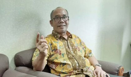 Pengamat Komunikasi Politik Universitas Esa Unggul Jakarta M Jamiluddin Ritonga melihat, muncul kekhawatiran PPHN dapat mengembalikan Indonesia ke sentalistis. Kekhawatiran semakin besar dengan banyaknya kewenangan daerah yang kembali ditarik ke pusat. (Foto: Dok RUZKA INDONESIA)