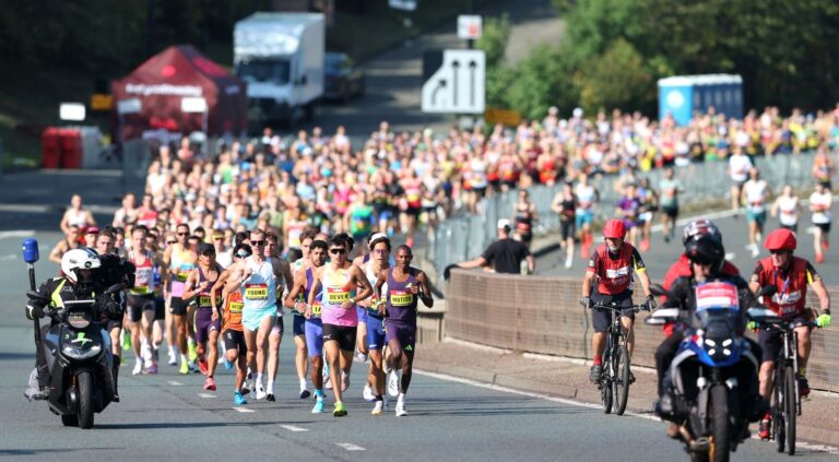 Lomba lari setengah maraton Great North Run di Inggris, Senin (14/9/2026). (Foto: Sky News)