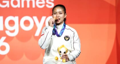 Atlet panjat tebing Indonesia, Desak Made Rita Kusuma Dewi, meraih medali emas Asian Games 2026 di Nagoya International Exhibition Hall, Jepang, Rabu (30/9/2026). (Foto: NOC Indonesia)