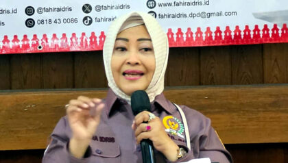 ANGGOTA DPD RI Dapil DKI Jakarta Fahira Idris menilai koordinasi antara Kemendikdasmen, Kemdiktisaintek, BPS, pemerintah daerah, satuan pendidikan, dan perguruan tinggi menjadi kunci karena masing-masing memegang bagian berbeda dalam perjalanan data hingga bantuan diterima. (Foto: Dok RUZKA INDONESIA)