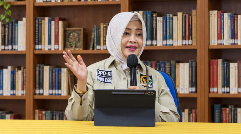 Anggota DPD RI Dapil DKI Jakarta Fahira Idris mengapresiasi kepemimpinan Ketua DPD RI Sultan B Najamudin bersama Wakil Ketua GKR Hemas, Yorrys Raweyai, dan Tamsil Linrung yang terus mendorong penguatan kolaborasi, legislasi, dan artikulasi kepentingan daerah, sekaligus berhasil menempatkan persoalan daerah dalam agenda nasional. (Foto: Dok RUZKA INDONESIA)
