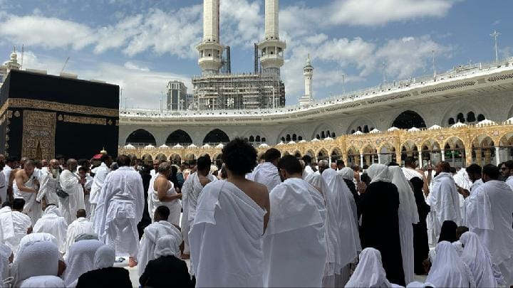 Pemerintah bersama Komisi VIII DPR RI telah menyepakati skema pembiayaan ibadah haji 1448 H/2027 M dengan subsidi pemerintah sekitar Rp3 juta per jemaah. Setelah memperhitungkan setoran awal dan saldo nilai manfaat pada rekening virtual, rata-rata biaya pelunasan jemaah menjadi sekitar Rp23 juta, lebih ringan dibandingkan tahun sebelumnya. (Foto: Dok RUZKA INDONESIA)